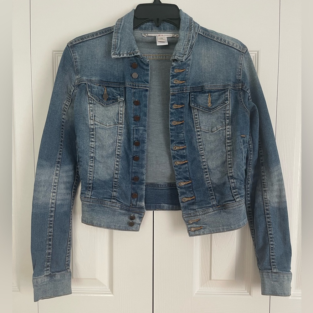 Cute jeans jacket💙
